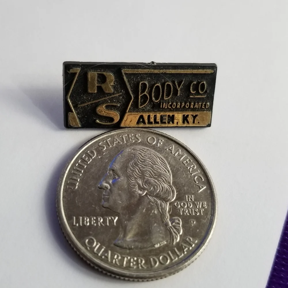 Vintage R/S Body Co. Inc lapel pin brooch brown gold Godwin truck Allen KY